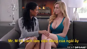 Anh trai hết hồn trước cô em kế cả gan thủ dâm tại phòng khách